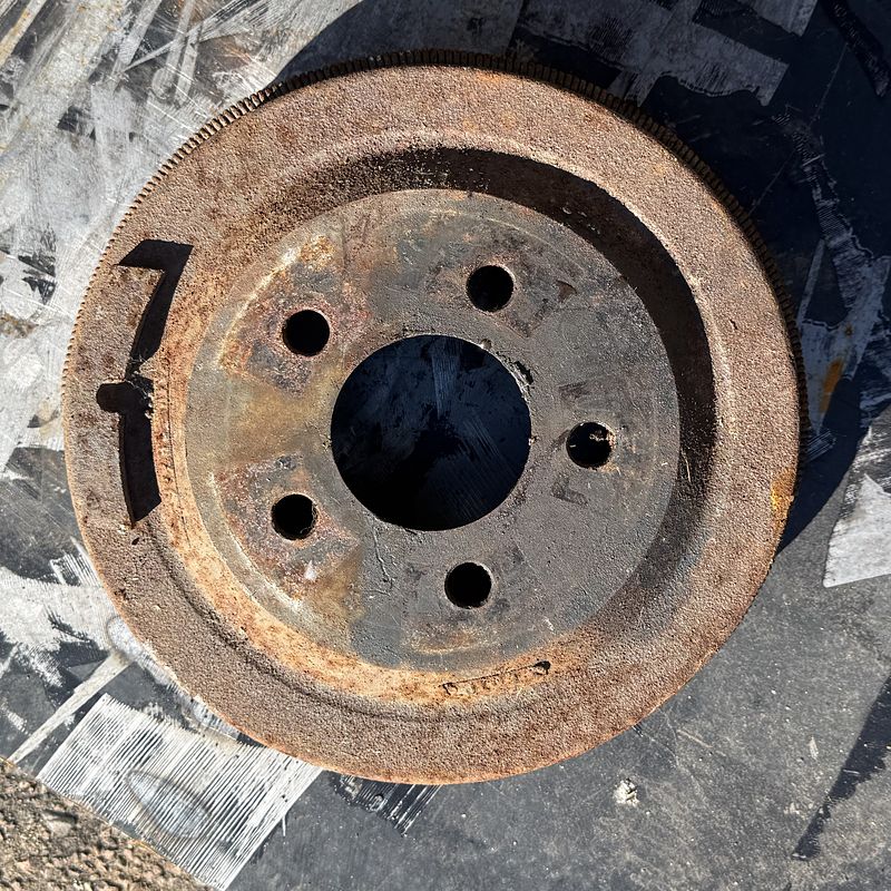 Brake drum before laser cleaning, covered in rust